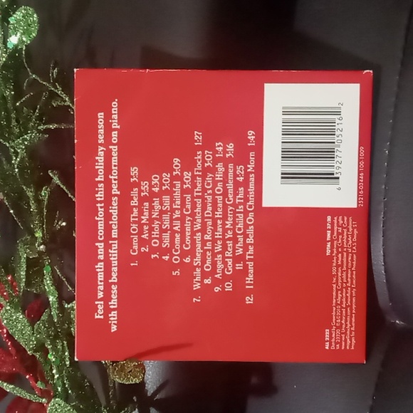 THE THREE TENORS CHRISTMAS AND A PIANO CHRISTMAS CDs - Picture 5 of 8